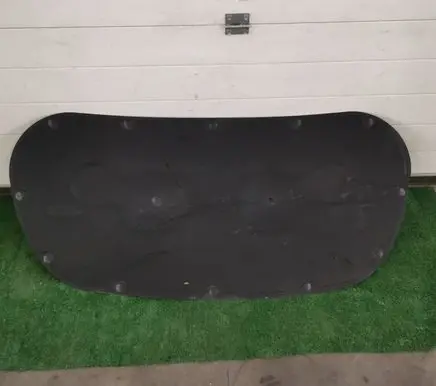 Engine bonnet/hood sound/heat insulation