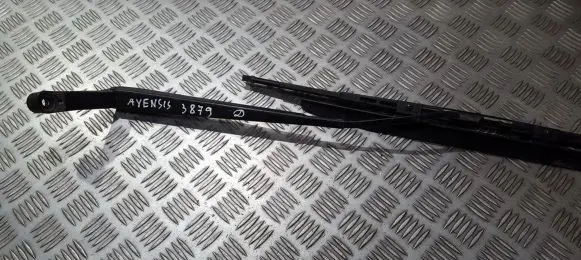 Toyota Avensis T250 Front wiper blade arm
