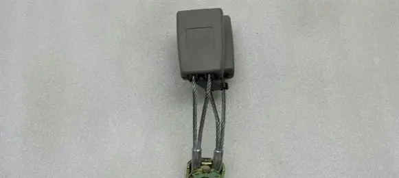 Audi A8 S8 D2 4D Middle seatbelt buckle (rear) 4D0857739H