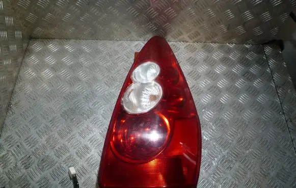 Mazda 5 Rear/tail lights P4830R 1493