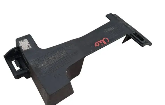 Renault Clio IV Front bumper mounting bracket 628169950R