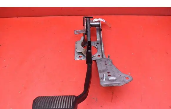 Ford Escape III Accelerator throttle pedal AV612467GB