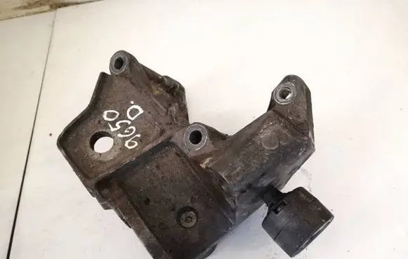 Volvo S80 Engine mounting bracket 6g926f030ba 6g92-6f030-ba