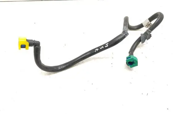 Maserati Ghibli Fuel line pipe