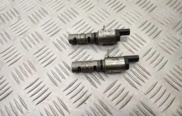 Skoda Octavia Mk3 (5E) Camshaft position sensor 04E906455D