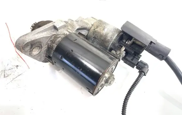 Volkswagen Golf VI Starter motor 0001120410