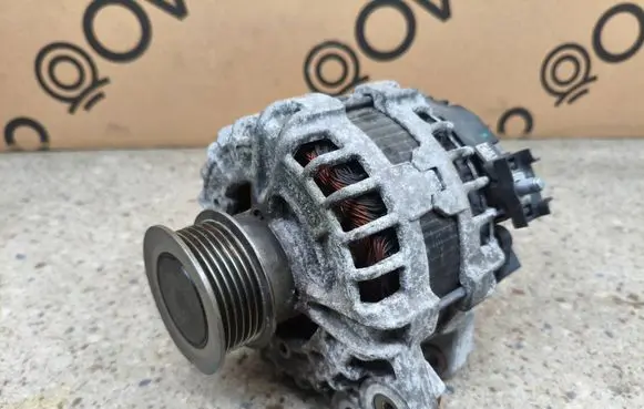 Volvo XC40 Generator/alternator 31489212 C83HC1801