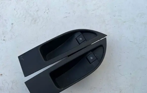 Opel Astra J Tailgate/trunk/boot open switch 