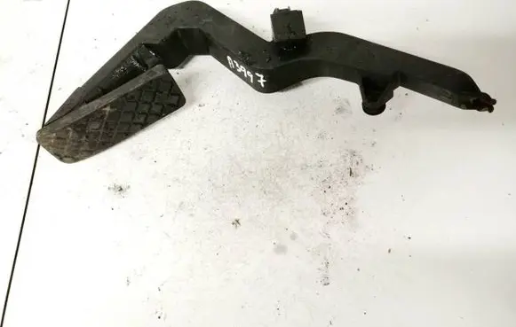 Volkswagen PASSAT B5 Accelerator throttle pedal 8d1721506