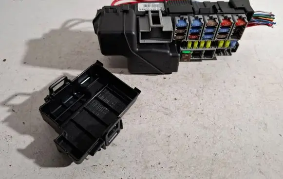 Volvo S60 Fuse module 31300188 DPN13800159HWB