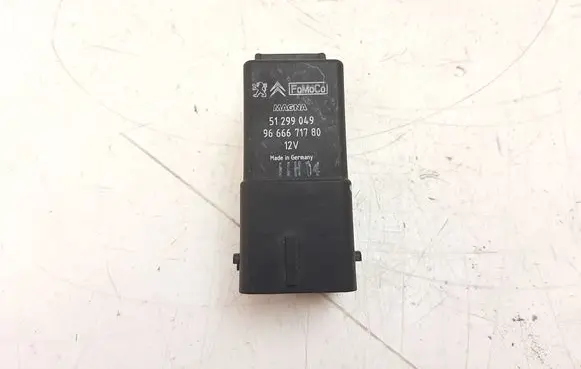 Volvo V70 Glow plug pre-heat relay 9666671780 51299049