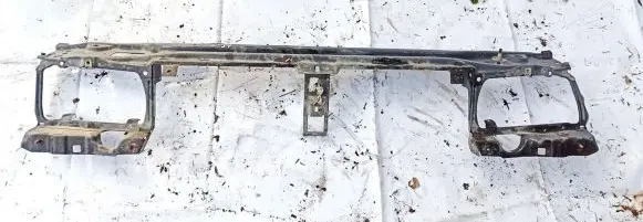 Renault Laguna I Radiator support slam panel