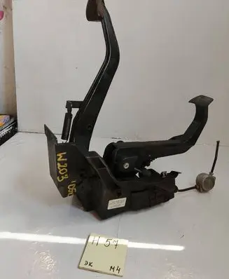 Mercedes-Benz C AMG W203 Pedal assembly A2032904701 0434401232SY