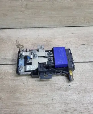 Mercedes-Benz B W246 W242 Fuse module A2465401350