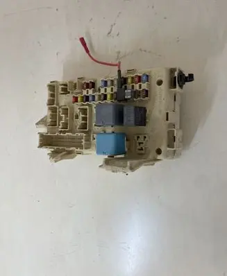 Toyota Avensis T250 Fuse module 8264105030A