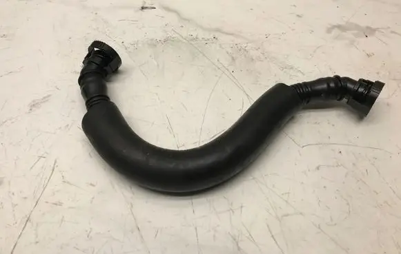 Audi A4 S4 B8 8K Breather/breather pipe/hose 06J103221B