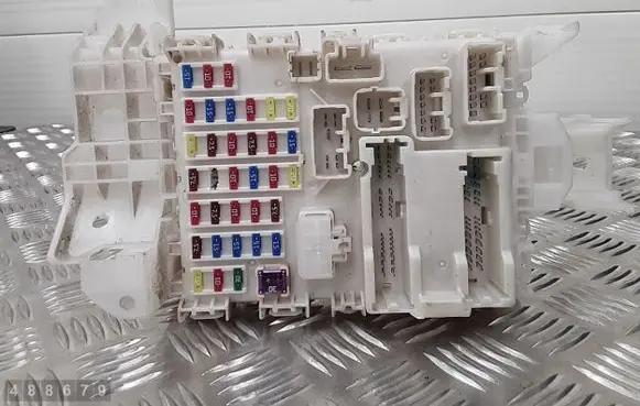 Suzuki SX4 S-Cross Fuse module AA1A4881