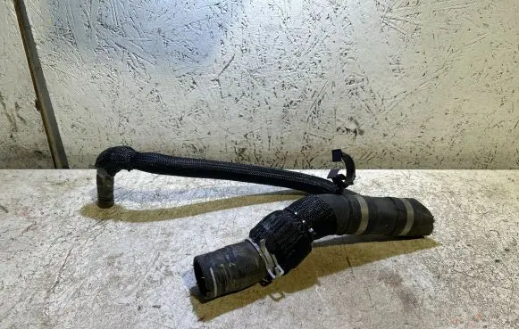 Jeep Grand Cherokee WL Coolant pipe/hose 