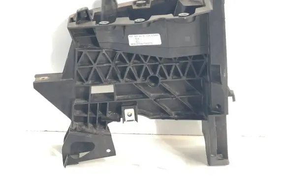 Mercedes-Benz GLE W167 Other exterior part T36752B