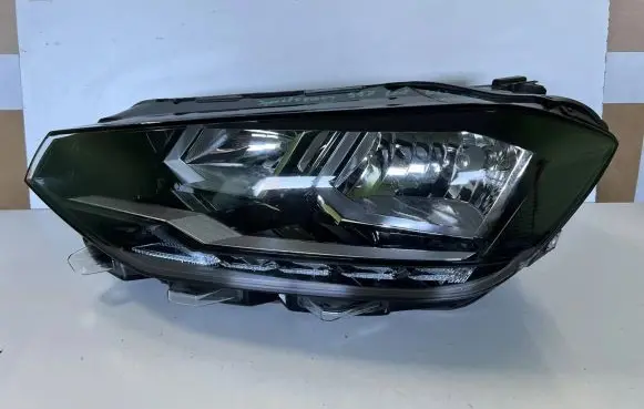 Volkswagen Golf Sportsvan Headlight/headlamp 517941005D