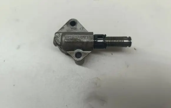 Volkswagen Golf VII Timing belt/chain tensioner 06K109467IT