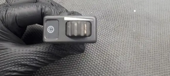 Volvo S70 V70 V70 XC Fog light switch 6849861