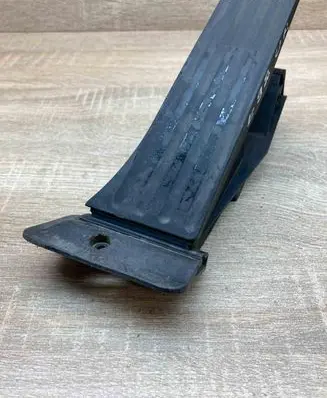 BMW 3 E90 E91 Accelerator throttle pedal 6788633 25916010