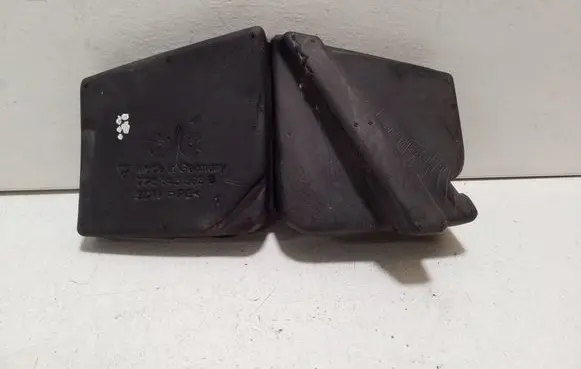 Porsche Cayenne (92A) Fender foam support/seal 7P5145563B
