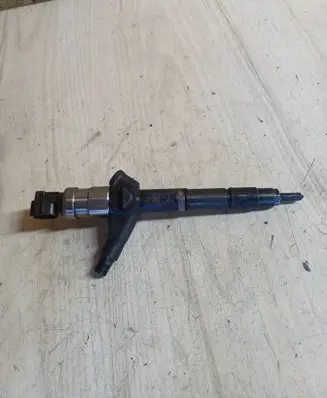 Fuel injector