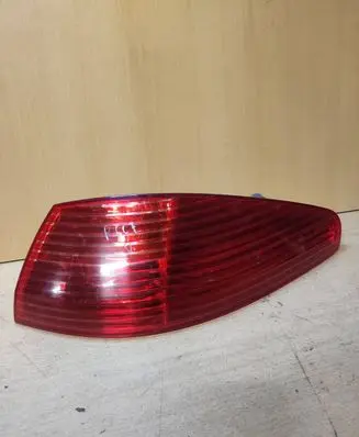Peugeot 607 Rear/tail lights 2543D
