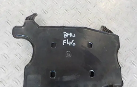 BMW 2 F46 Intake resonator 23557810 8513917 105877S01