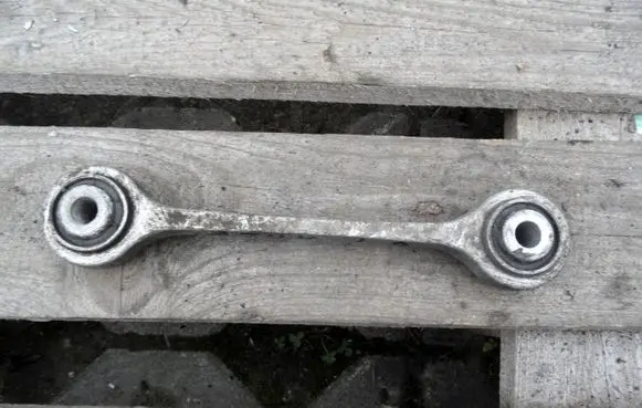Rear control arm