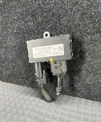 Mercedes-Benz A W169 Glow plug pre-heat relay A6401530479