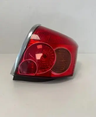 Toyota Avensis T250 Tail light bulb cover holder 89028786