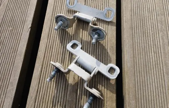 Chrysler Town & Country V Tailgate/trunk/boot hinge