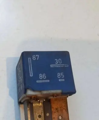 Volkswagen Golf III Other relay 857951253 899663