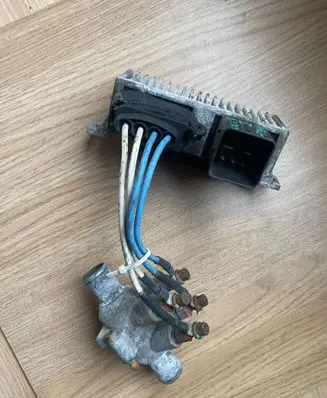 Renault Megane II Glow plug pre-heat relay 271206395R 27120 6395R