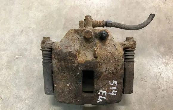 Nissan Primera Front brake caliper