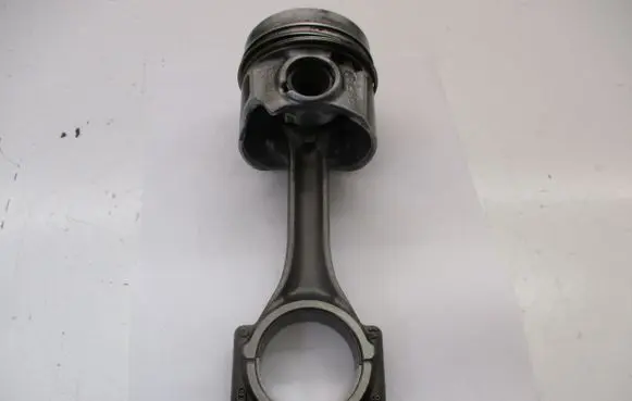 Volkswagen Polo V 6R Piston with connecting rod 04BC CUS