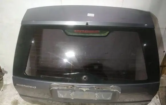 Ford Mondeo Mk III Tailgate/trunk/boot lid pilkas