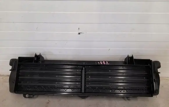 Peugeot 3008 II Intercooler air channel guide 1234
