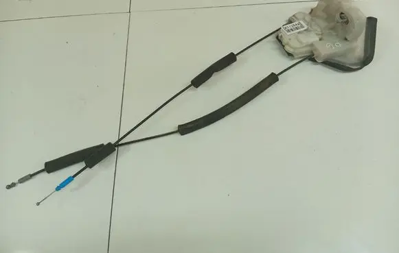 Subaru Legacy Rear door lock 