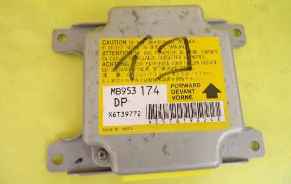 Mitsubishi Colt Airbag control unit/module MB953174 X6T39772