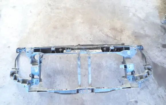 Opel Movano B Radiator support slam panel 8200657209 2007716B