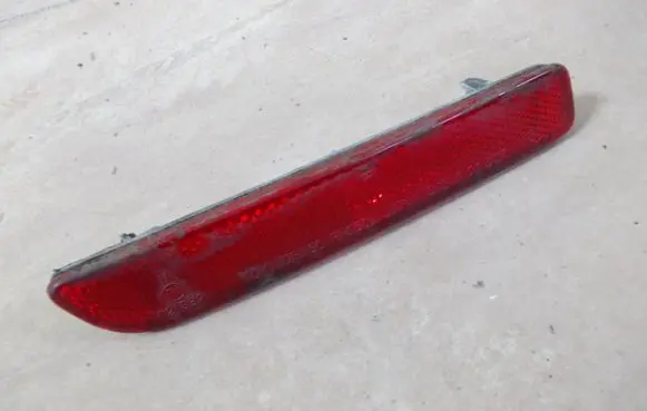Suzuki SX4 Rear tail light reflector