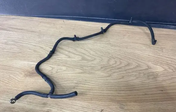 Volvo XC90 Fuel return line/hose 