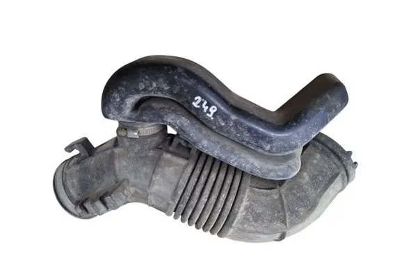 Honda CR-V Air intake hose/pipe 