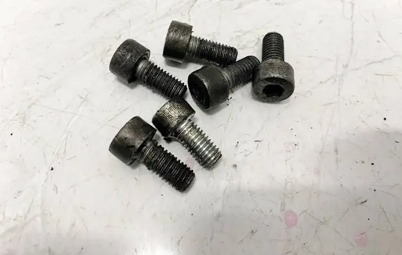 Nuts/bolts
