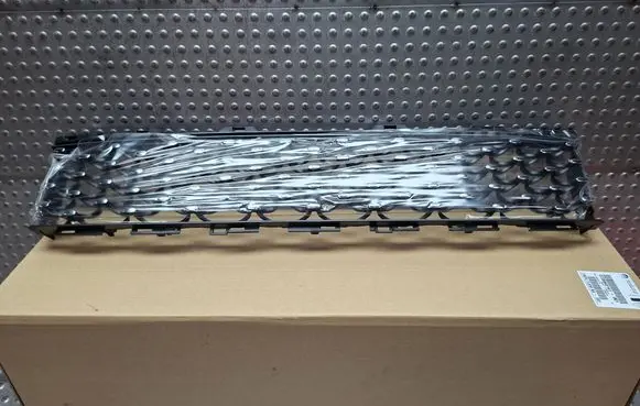 Fiat 500 Front bumper lower grill S26336983 735619520