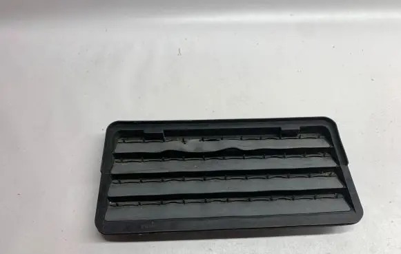 Ford F150 Quarter panel pressure vent HC3B25280B62AD